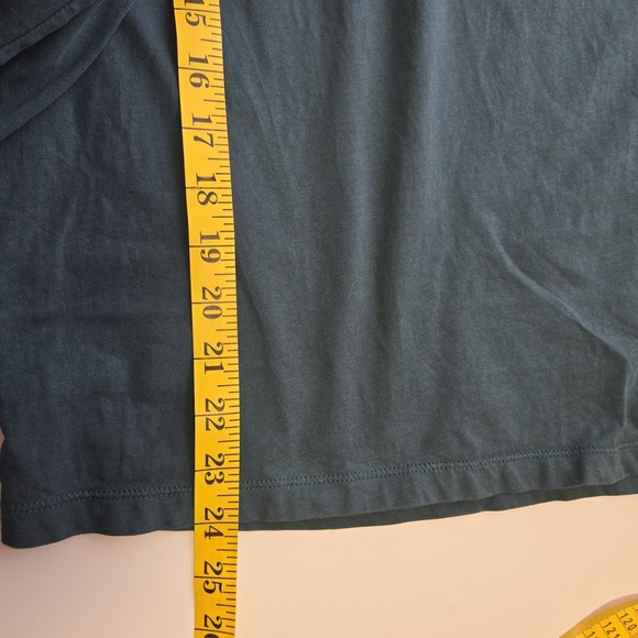 Vineyard Vines Santa whale hat long sleeve green Christmas tee Boys L 16 Holiday - Picture 7 of 7